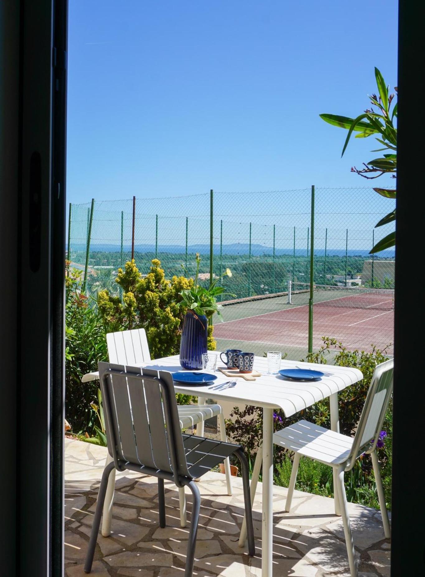 Le Soleil Bleu Hyerois Apartman Hyères Kültér fotó